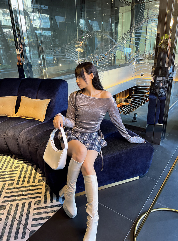 アシンメトリードロストシアーベロアトップス