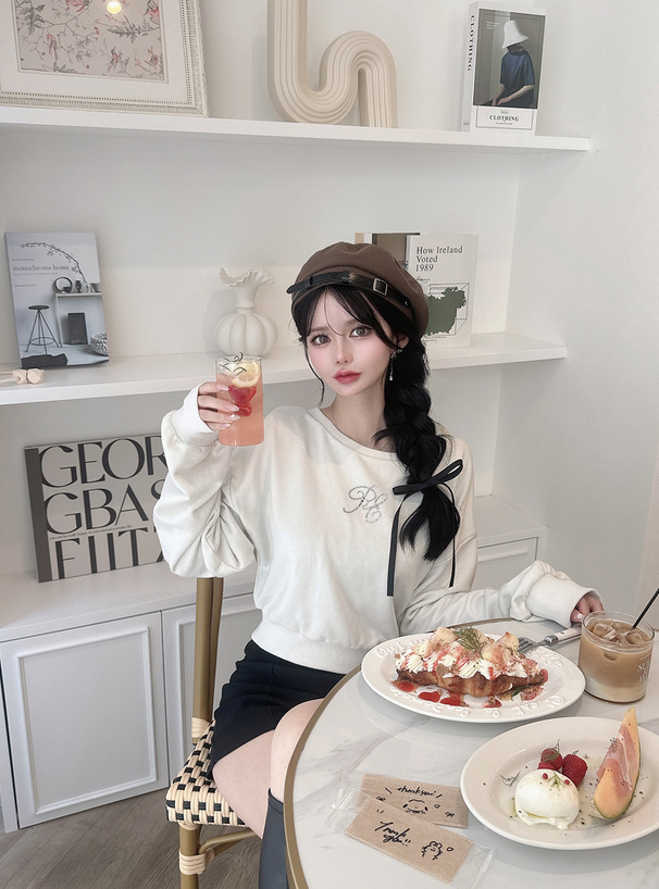 ラインストーンロゴスウェットトップス