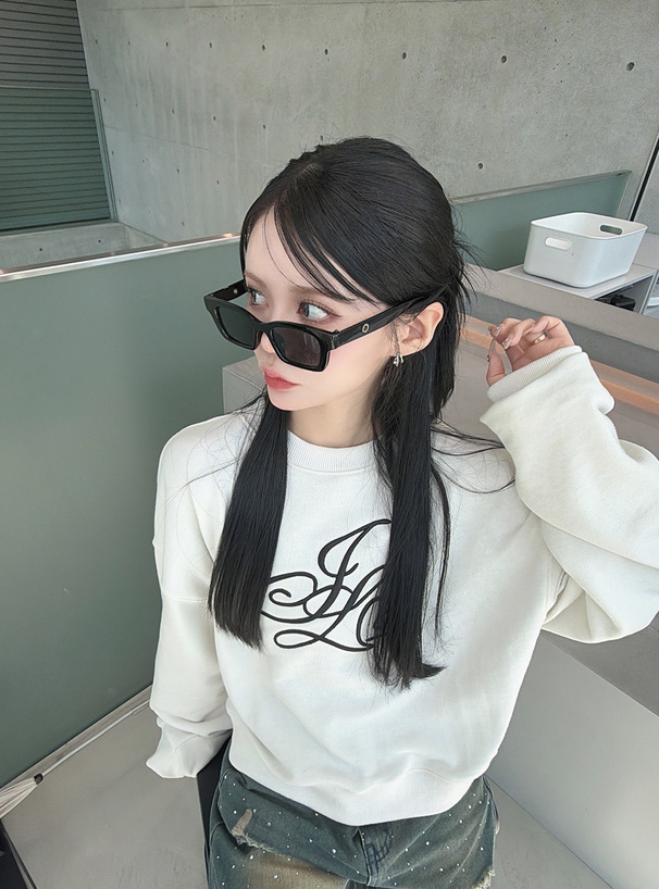 刺繍ロゴスウェットトップス