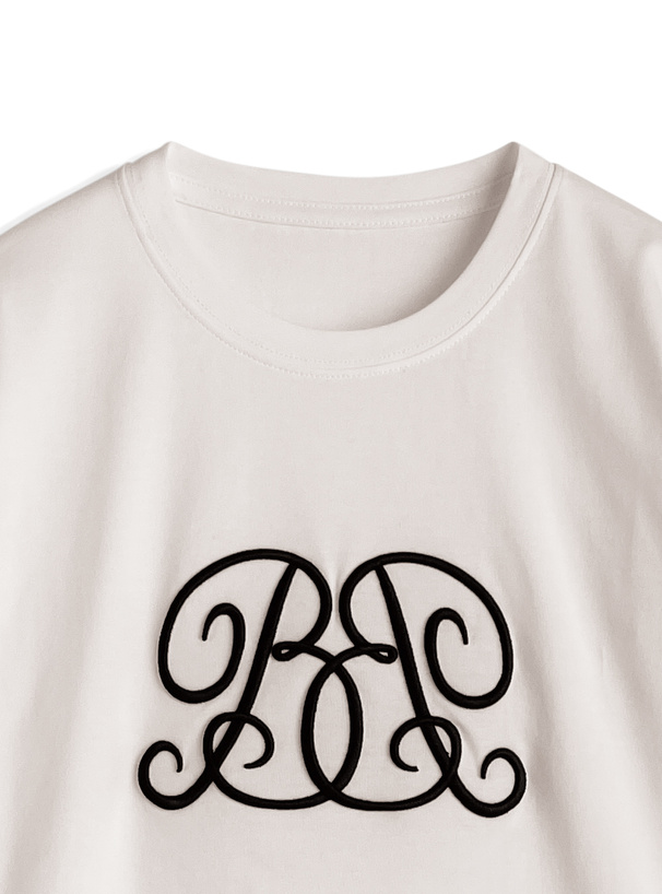 モノグラム刺繍ロンT