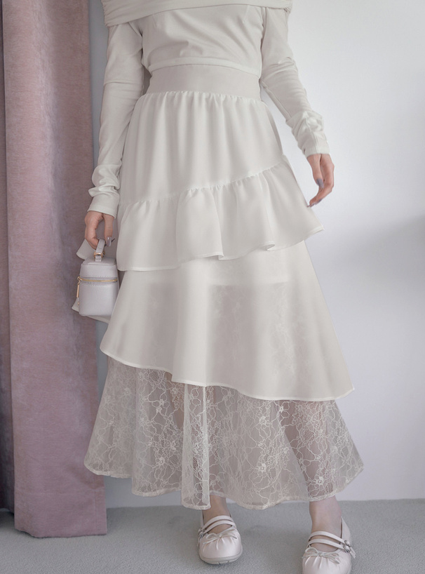 オフショルダーレースティアードワンピース