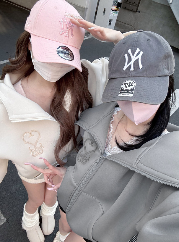 ロゴ刺繍オーバーサイズジップパーカー