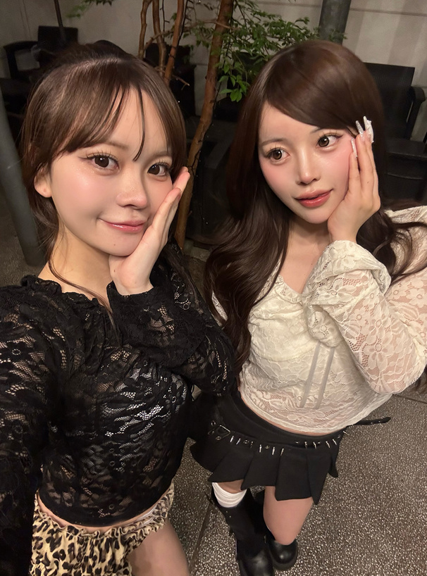 フラワーレースフレアスリーブトップス