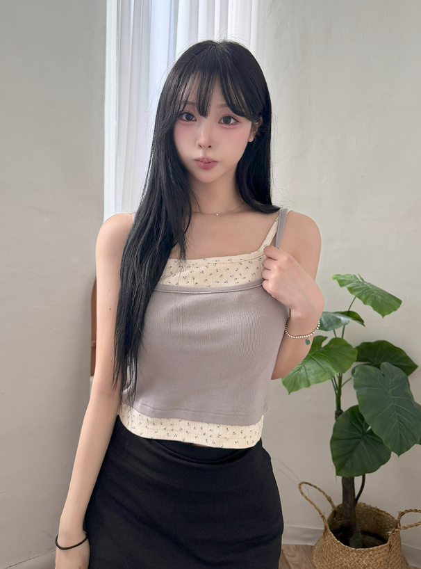 小花柄レイヤード風キャミソール
