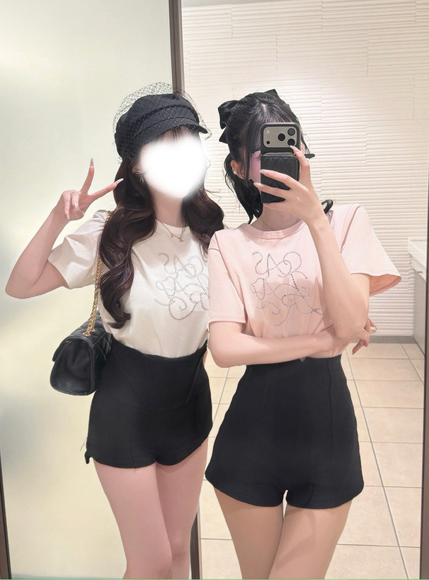 ラインストーンロゴTシャツ