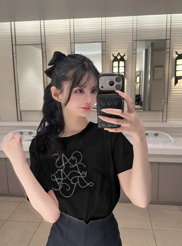 ラインストーンロゴTシャツ