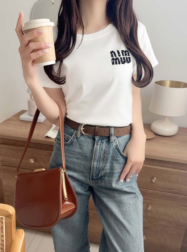 ドット柄ロゴ刺繍Tシャツ