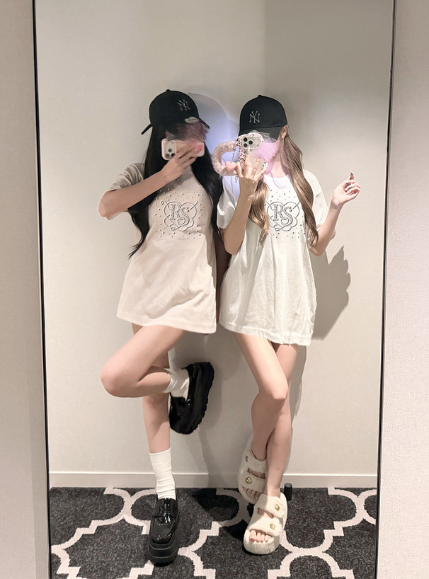 ラインストーンロゴTシャツ