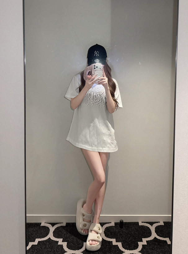 ラインストーンロゴTシャツ