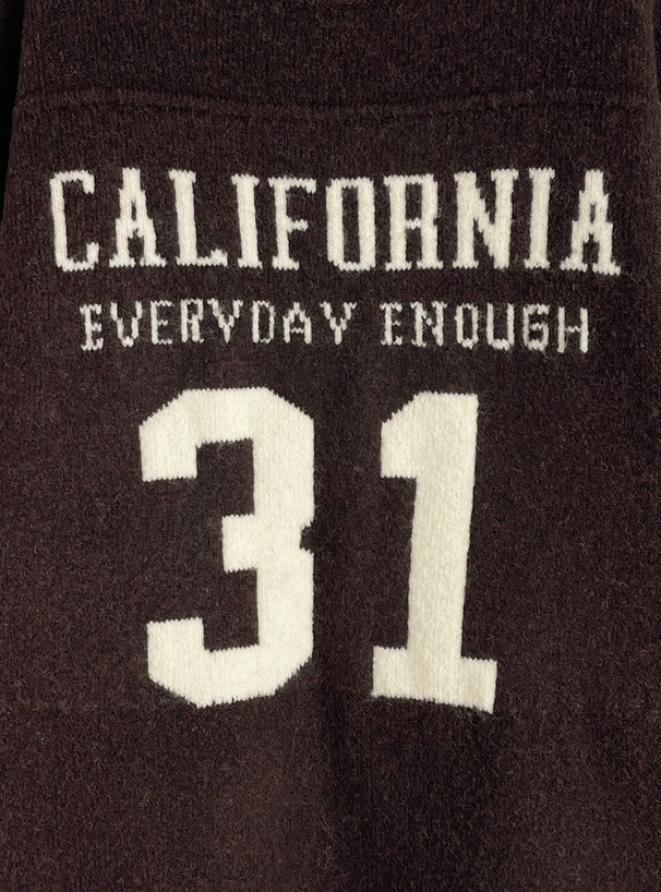 ロゴジャガードニットトップス