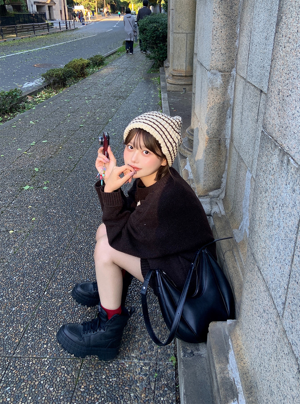 ロゴジャガードニットトップス