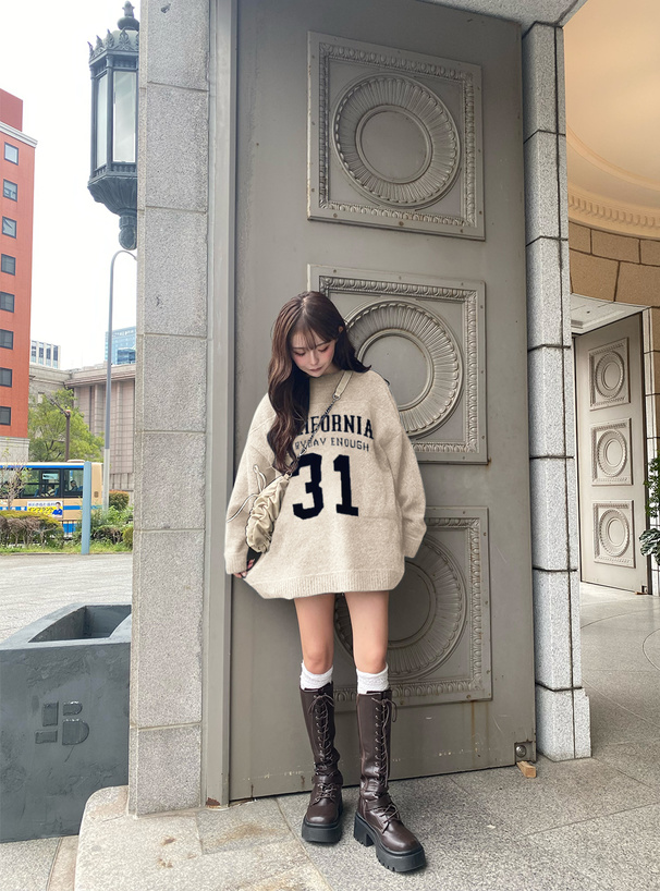 ロゴジャガードニットトップス