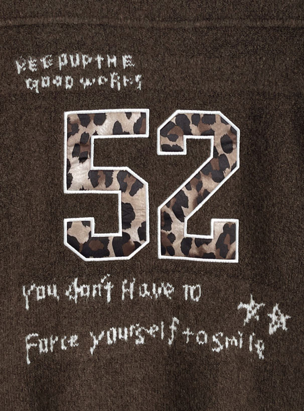 レオパード柄ナンバーロゴニットトップス