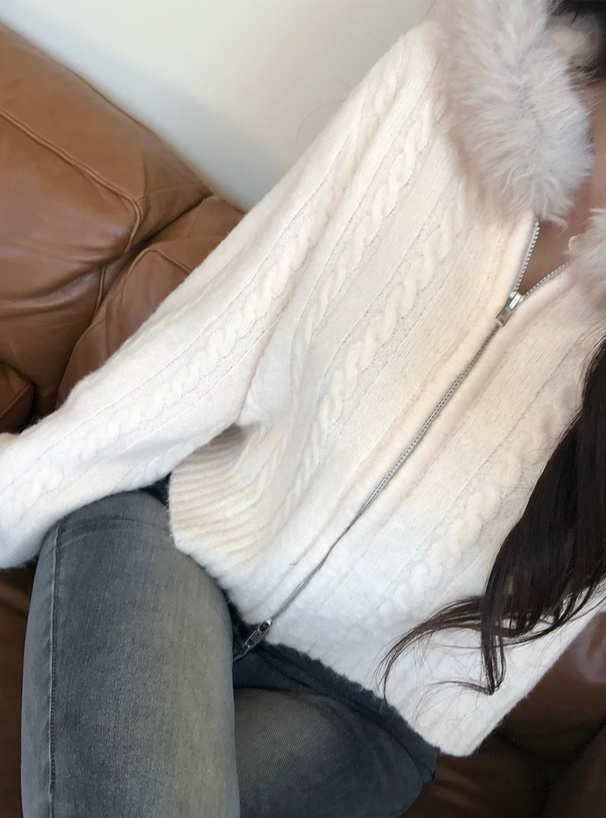 ファーフードケーブル編みダブルジップニットパーカー