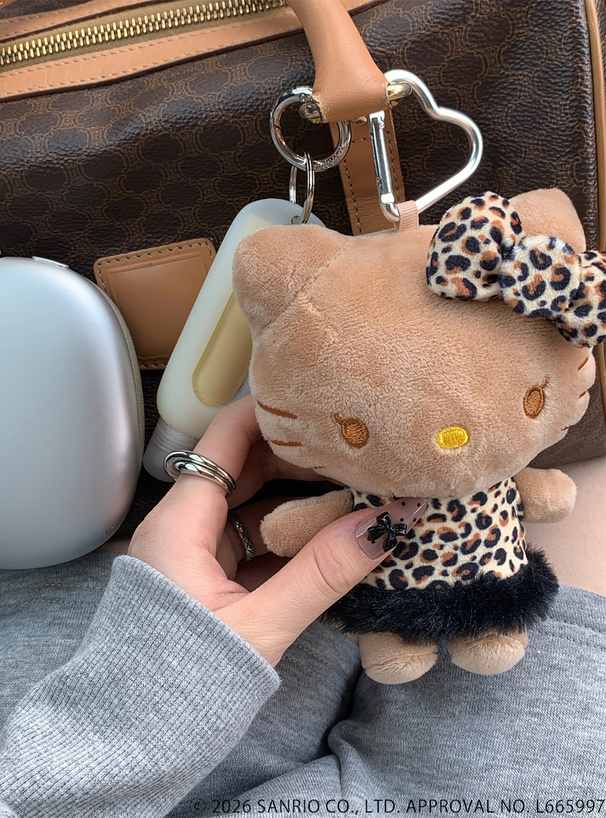 サンリオキャラクターズコラボ　レオパード柄日焼けハローキティマスコット