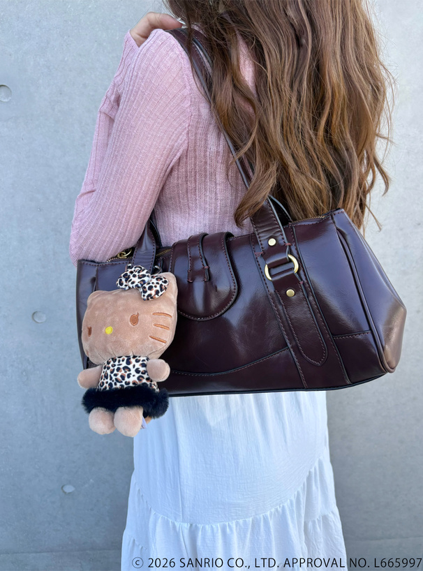 サンリオキャラクターズコラボ　レオパード柄日焼けハローキティマスコット