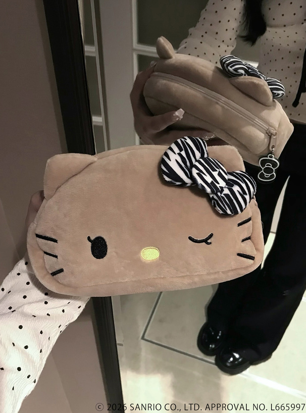 サンリオキャラクターズコラボ　ゼブラ柄日焼けハローキティフェイスポーチ