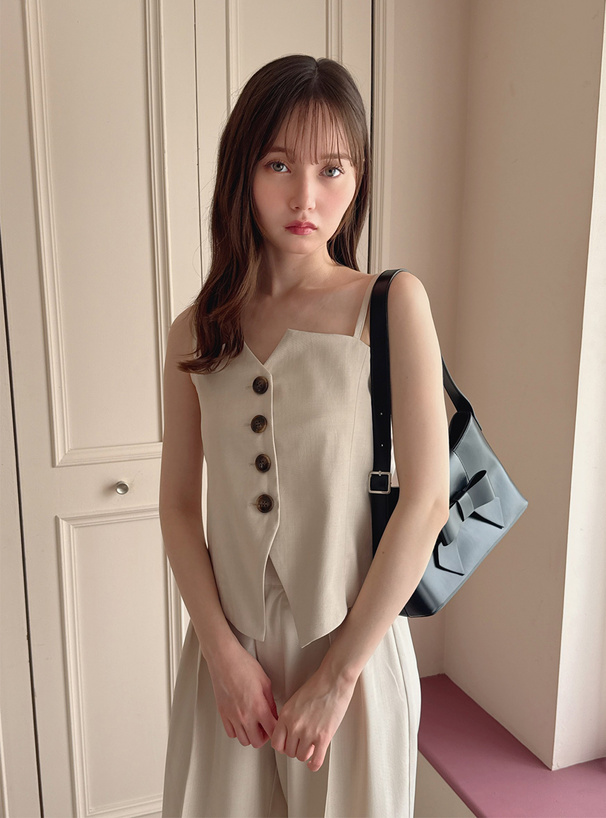 ボタンベスト×ワイドパンツセットアップ