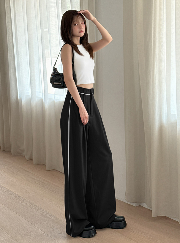 パイピングラインタックワイドパンツ