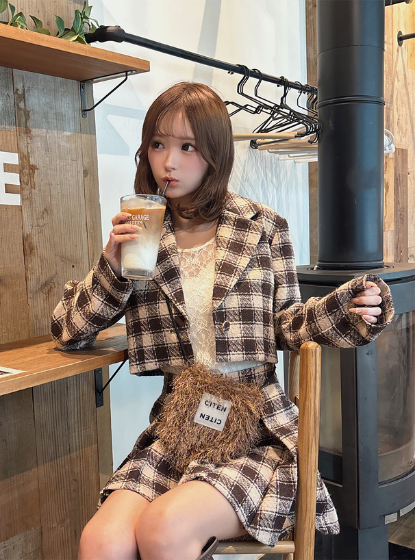 チェック柄ジャケット×インパン付きミニスカートセットアップ