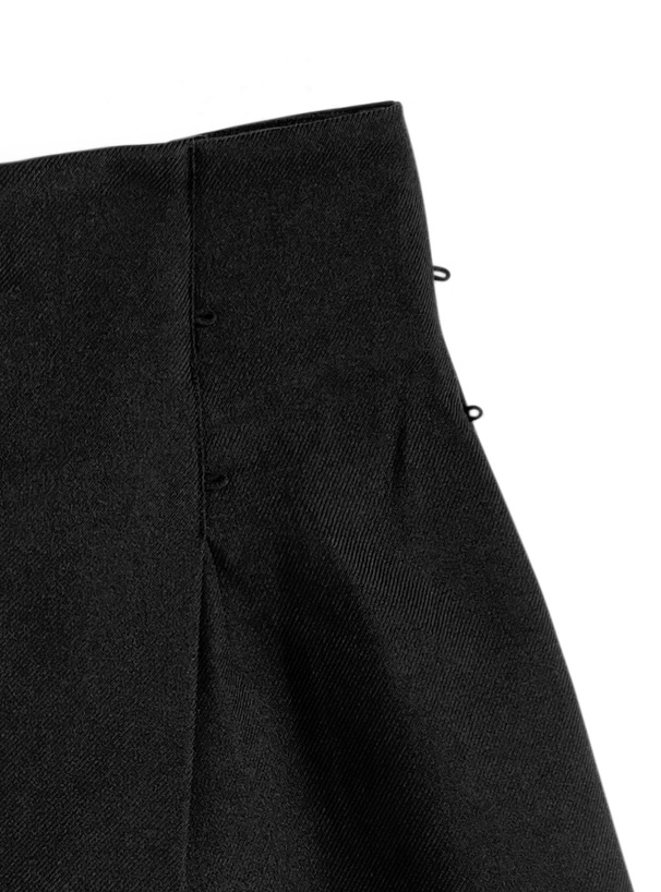 チャーム付きラップ風台形キュロット