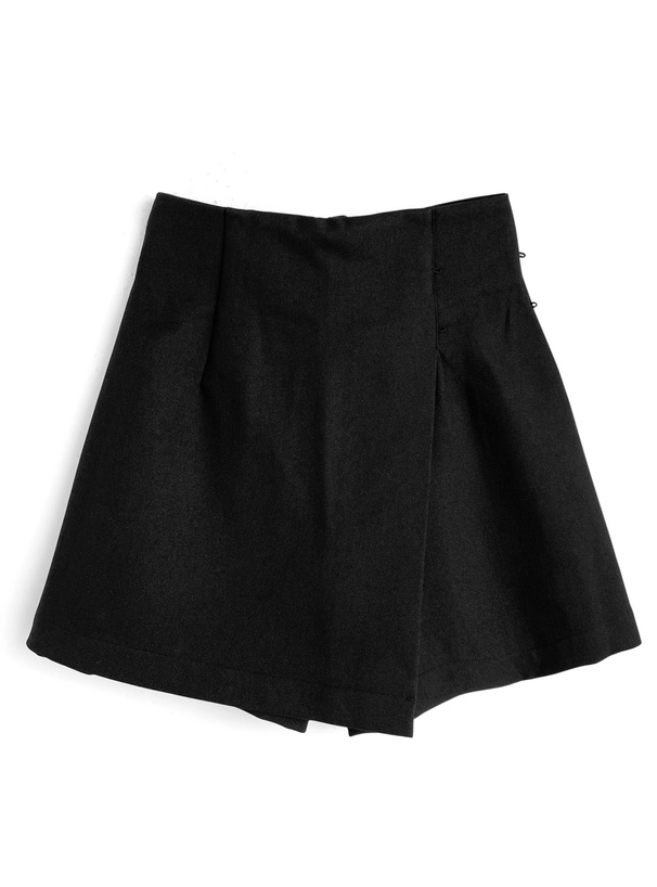 チャーム付きラップ風台形キュロット