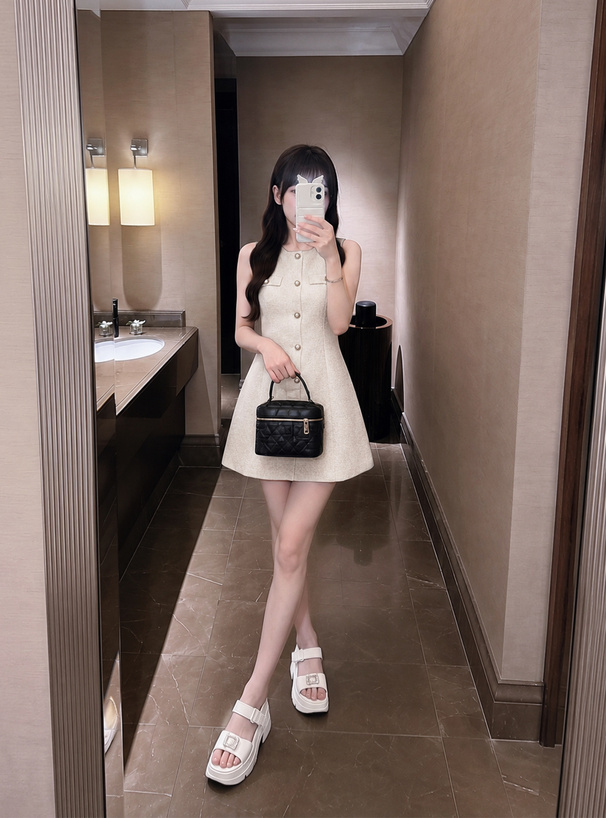 ラメツイードノースリーブミニワンピース