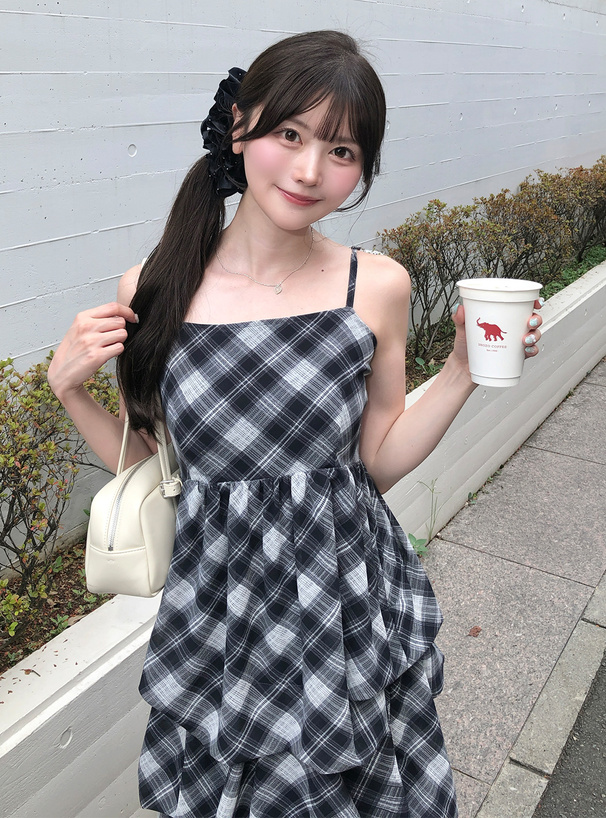 チェック柄ランダムタックキャミソールワンピース