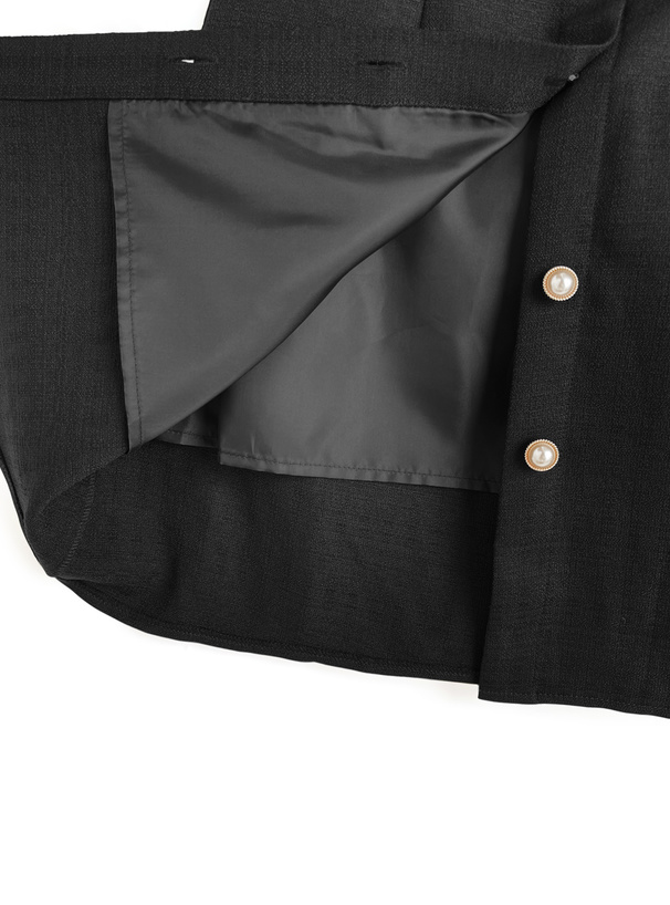 フリルスリーブパールボタンミニワンピース