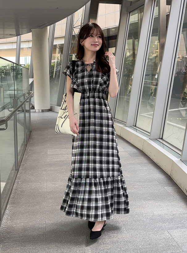 チェック柄フリルスリーブティアードワンピース