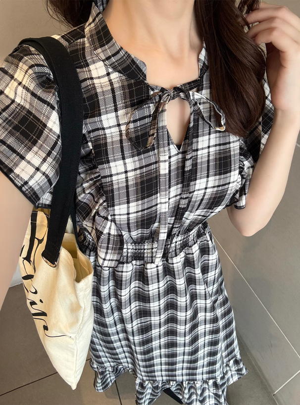チェック柄フリルスリーブティアードワンピース