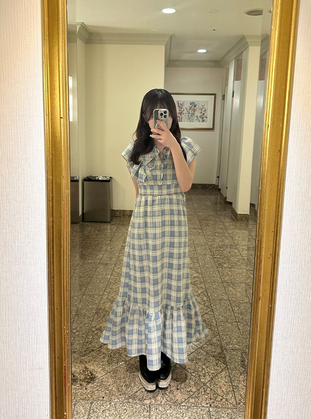 チェック柄フリルスリーブティアードワンピース