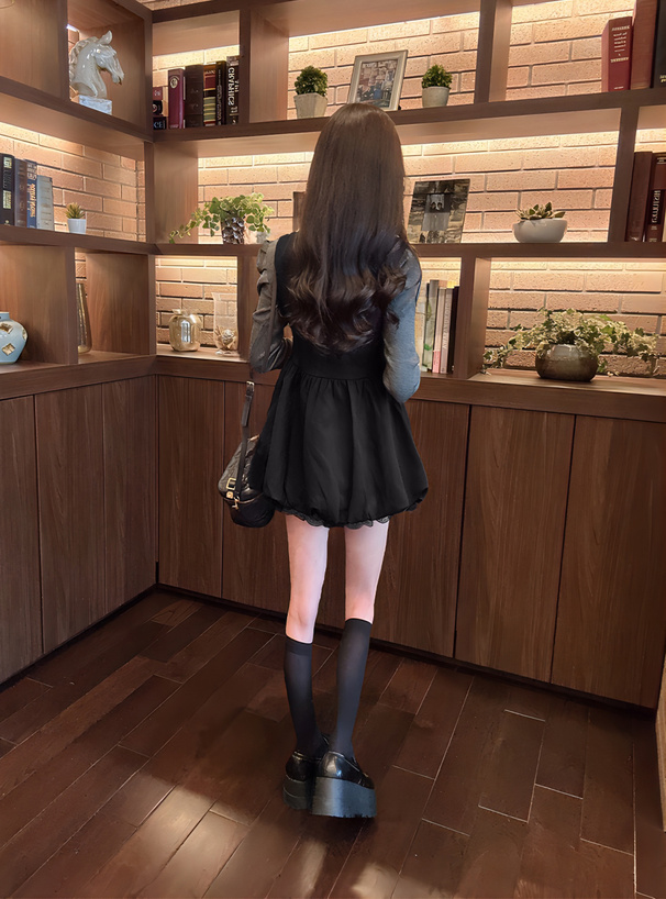 パールボタンVネックペプラムベスト