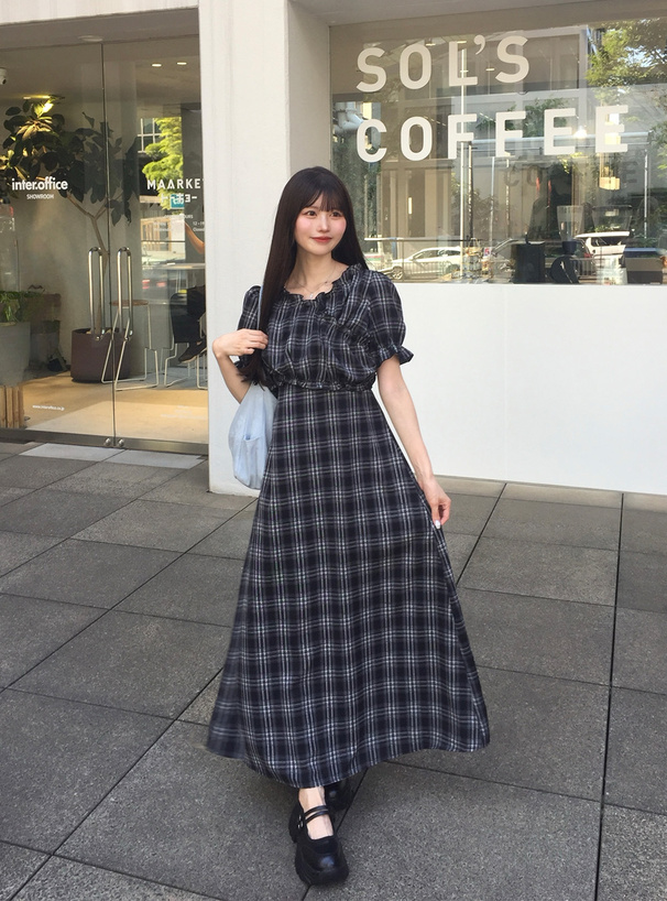 チェック柄ワンピースと黒レースワンピースセット レース襟付きチェック柄バックレースアップドッキングワンピース