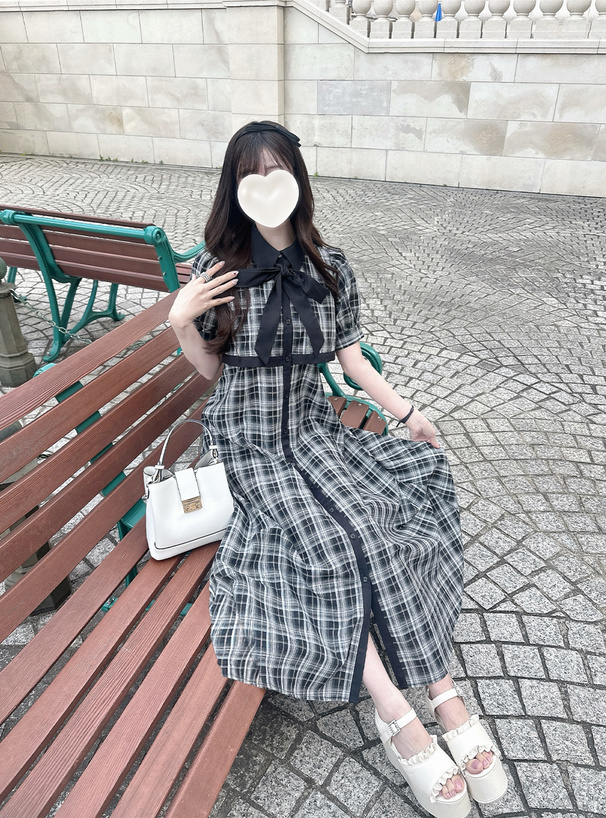 リボンタイ付きチェック柄ケープ風ワンピース