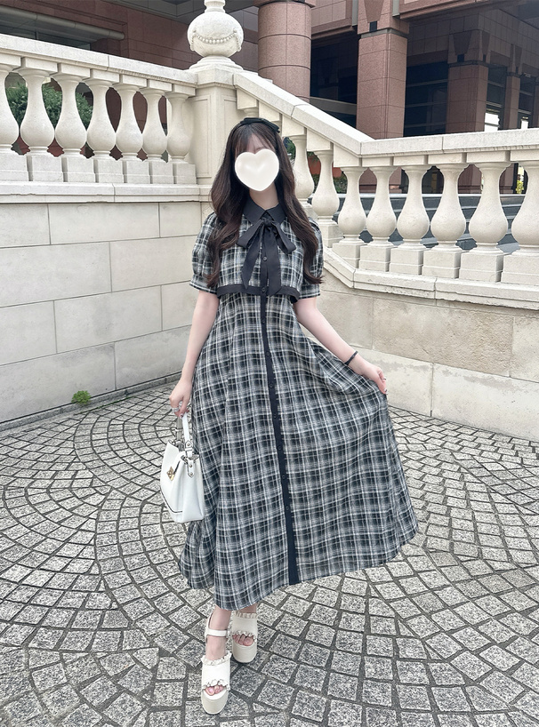 リボンタイ付きチェック柄ケープ風ワンピース