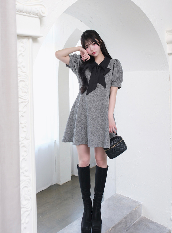 ボウタイ付きツイードミニワンピース