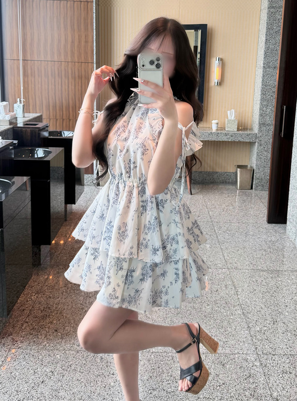 花柄アメスリティアードミニワンピース