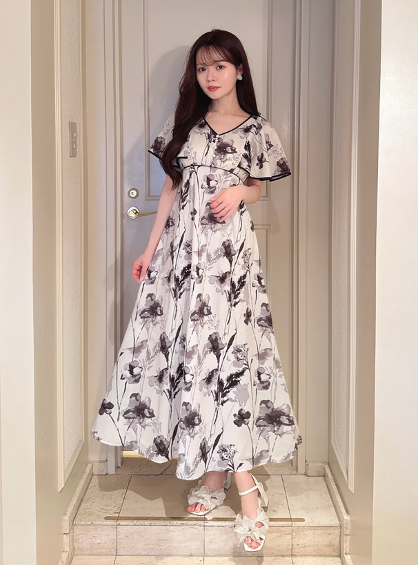 花柄パイピングバックレースアップワンピース