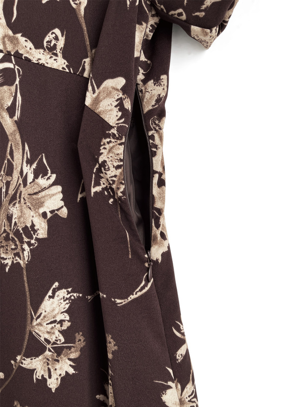 花柄バブルスリーブバックレースアップフレアワンピース