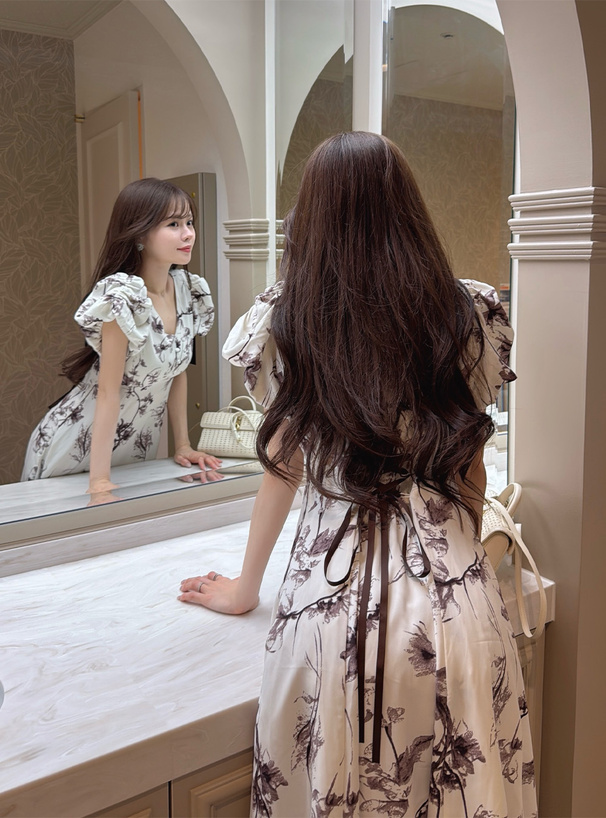 花柄バブルスリーブバックレースアップフレアワンピース