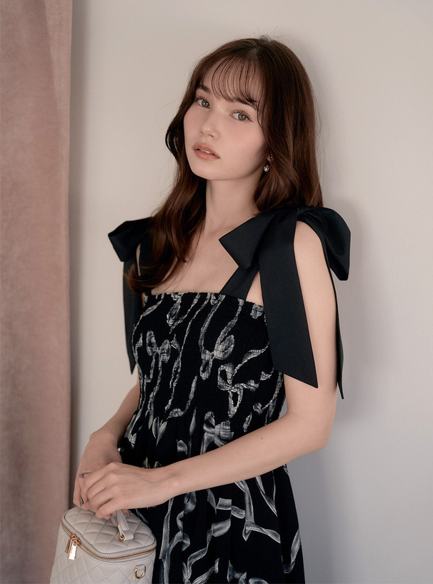 リボン柄ショルダーリボンシャーリングワンピース