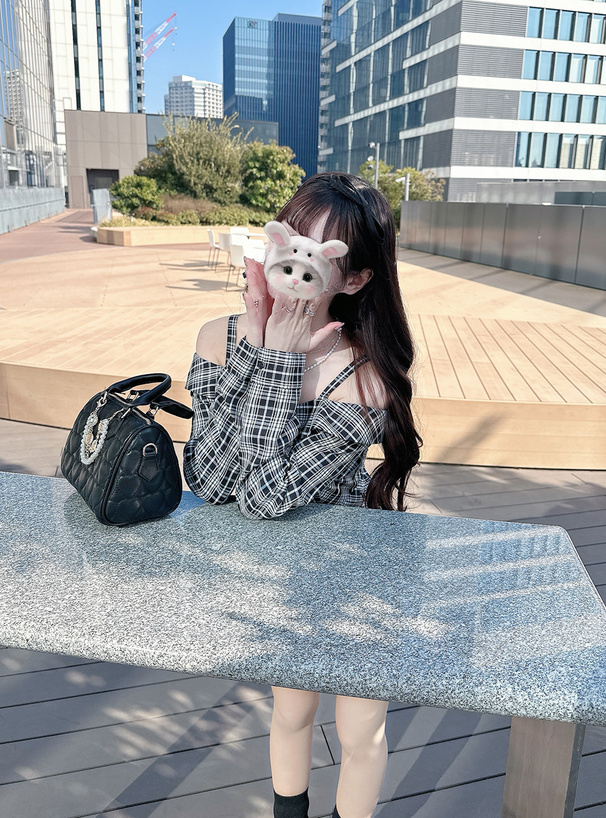 チェック柄オフショルダーミニワンピース