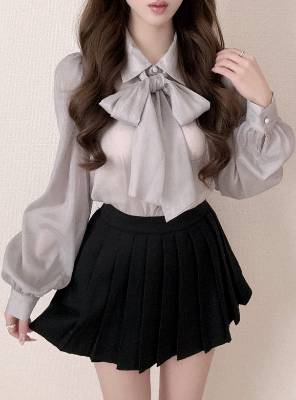 リボン付きシアーブラウス