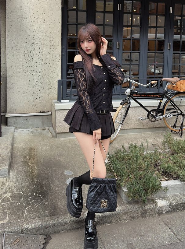 ショルダーリボンオフショルレーストップス