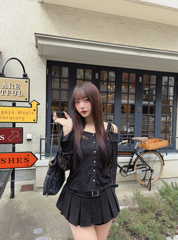 ショルダーリボンオフショルレーストップス