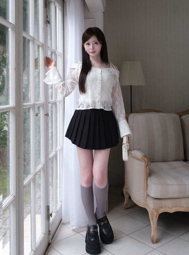 ショルダーリボンオフショルレーストップス