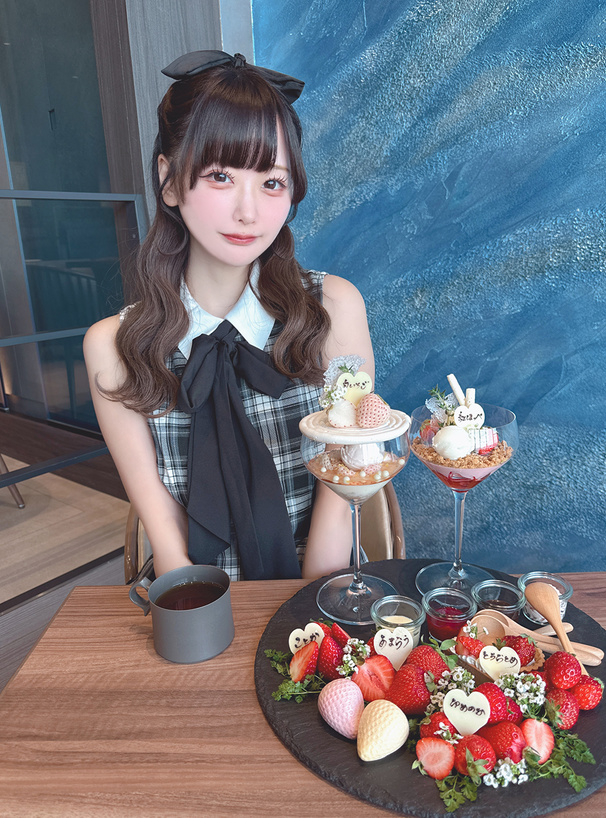 ボウタイ付きチェック柄ノースリーブミニワンピース