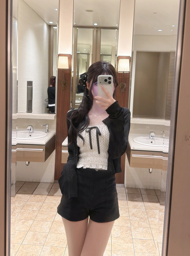 ドット柄ショルダーリボンシャーリングキャミソールトップス