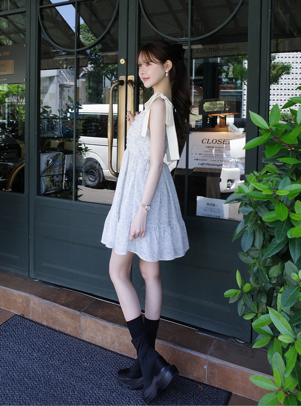 花柄ショルダーリボンギャザーミニワンピース